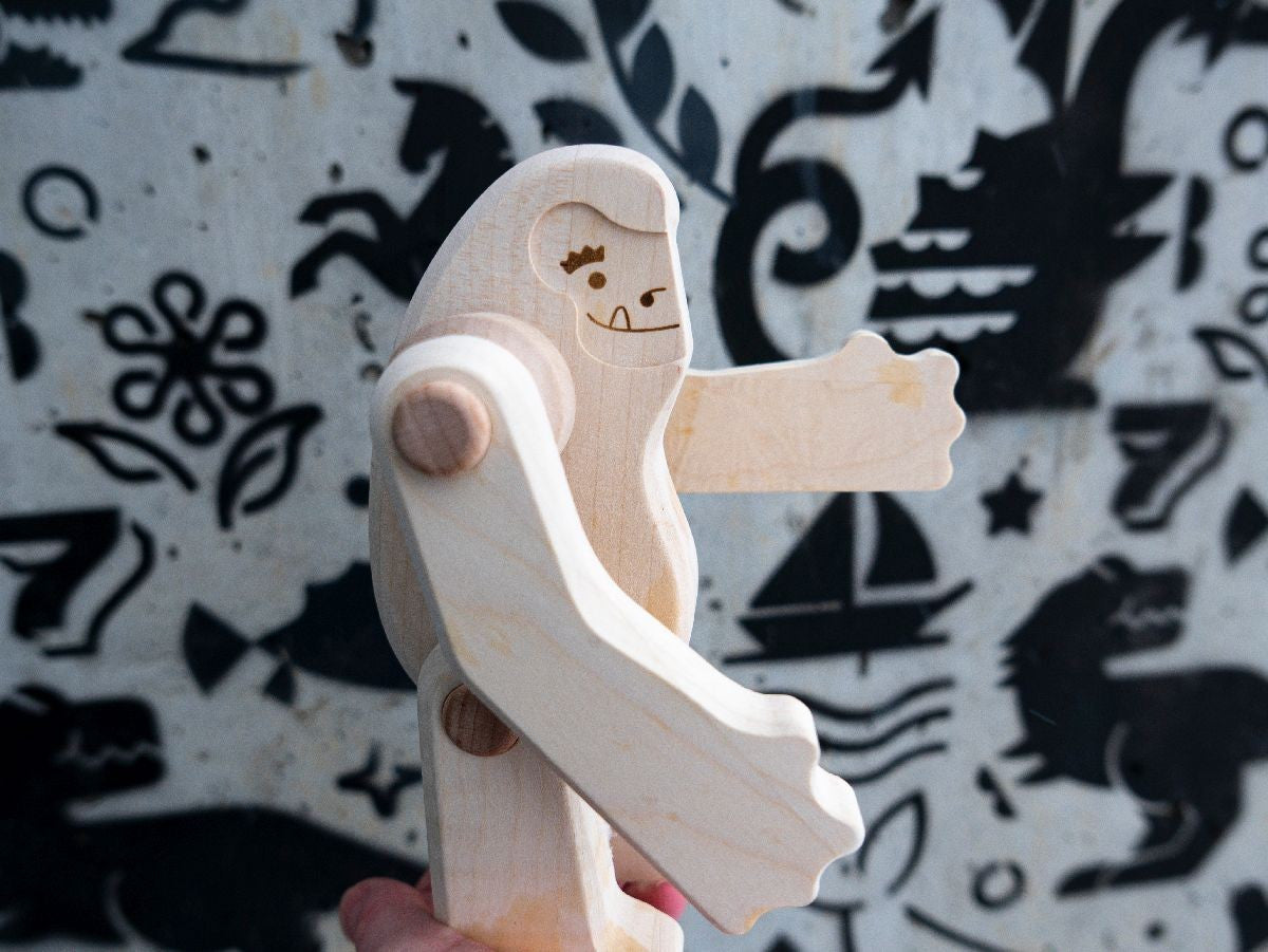 Yeti drewniana figurka