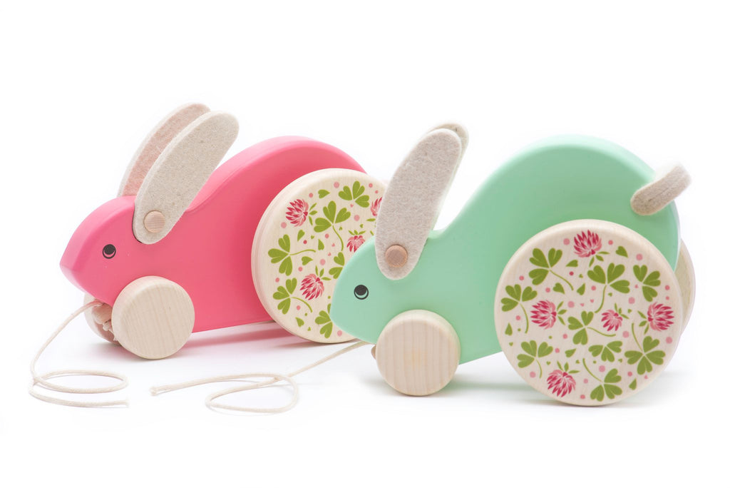 Large wooden rabbit (jumping)