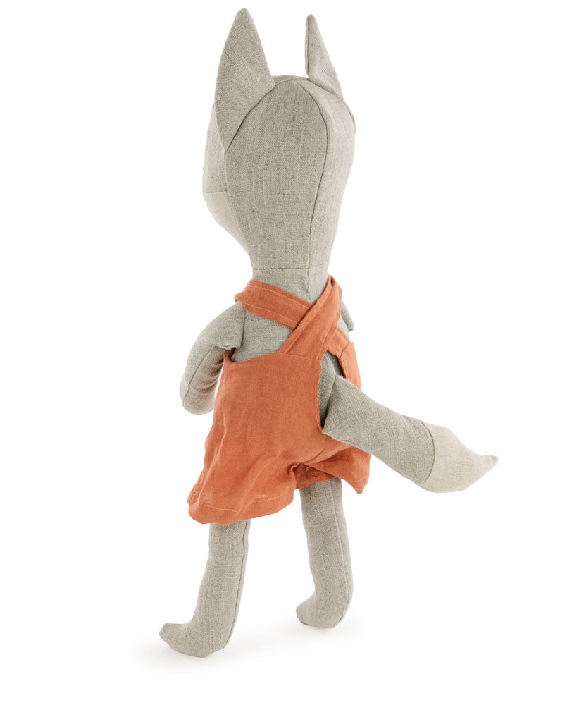 Filip the fox jumps out of the woodwork