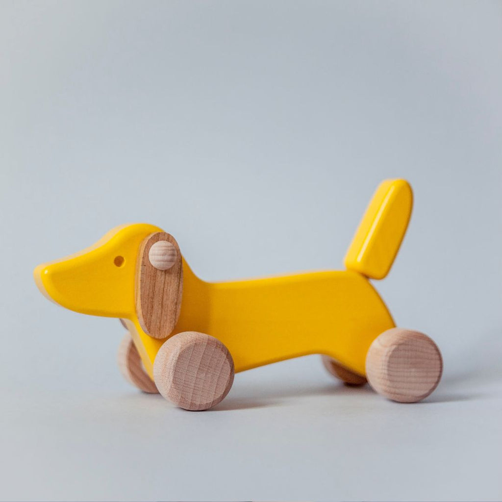 Dackel auf Rädern - Holzspielzeughund