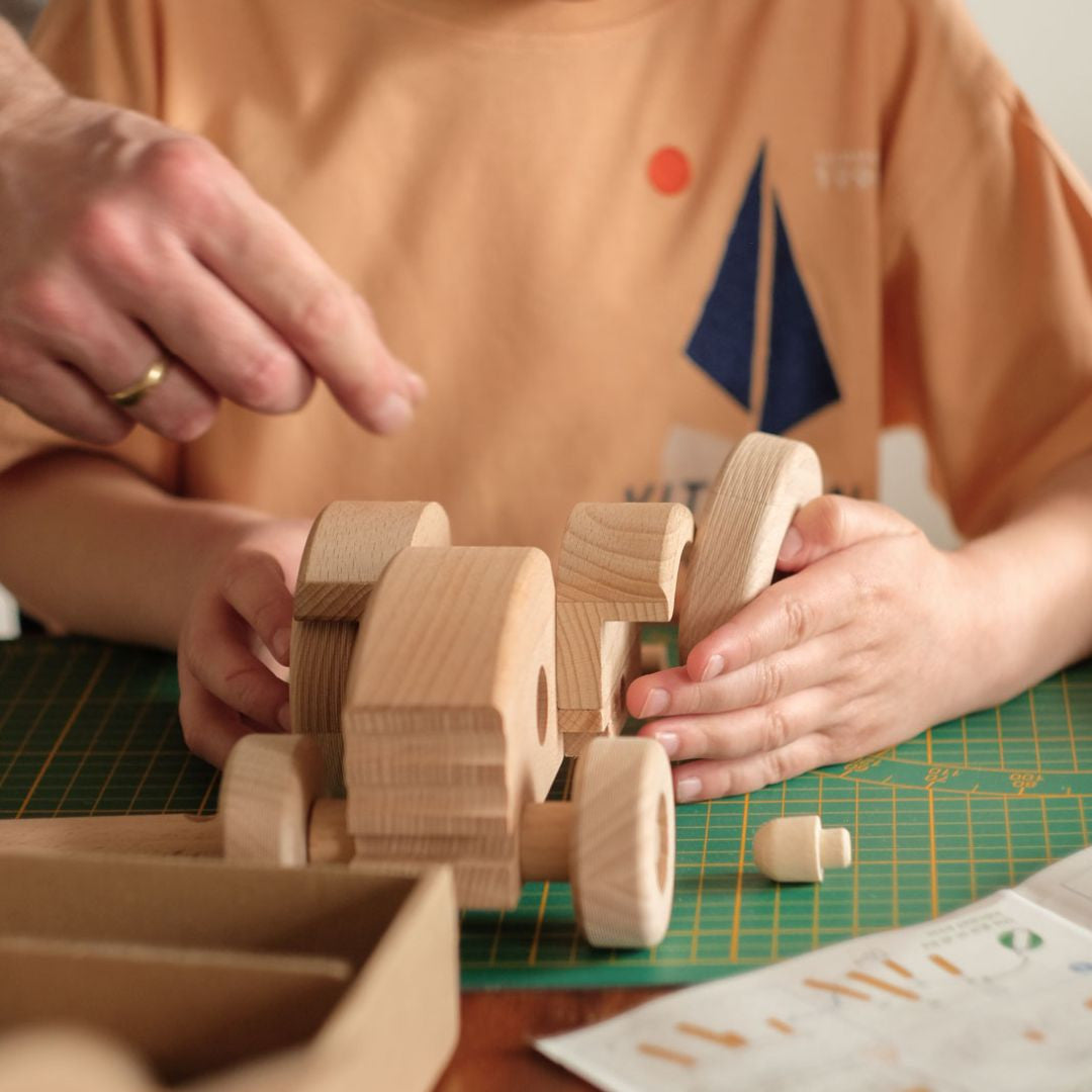 Wooden tractor - make it!