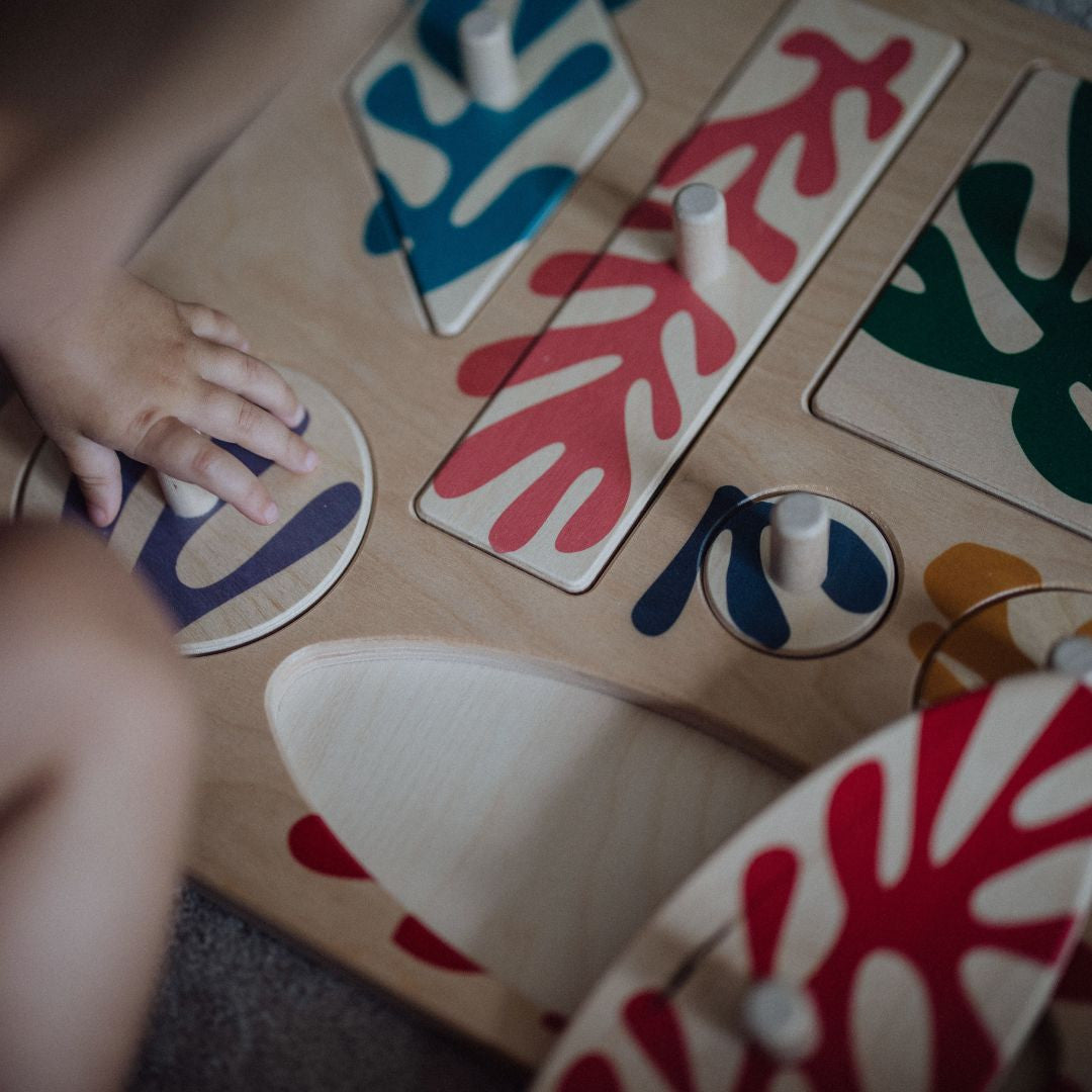 Sorter z figurami w stylu Matisse'a