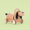 Hund zum Draufsitzen – Filzohren und -schwanz